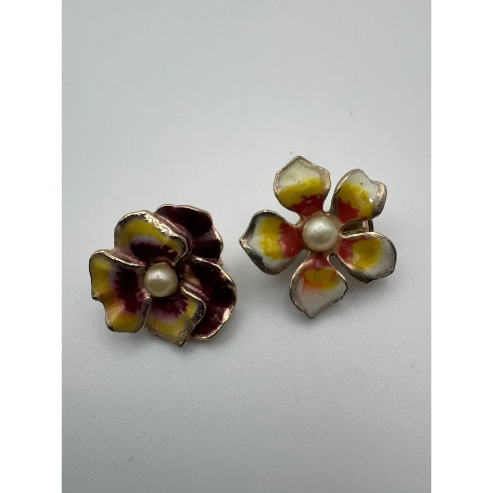 Vintage Flower Scatter Pins Lot 2 Enamel Pansy Dogwood Faux Pearl Gold Tone Mini
